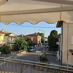 Casa Luminosa In Affitto Breve A Lugo, Zona Tranquilla, Parcheggio Comodo Apartamento *