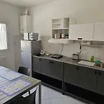 Apartamento Casa Luminosa In Affitto Breve A Lugo, Zona Tranquilla, Parcheggio Comodo