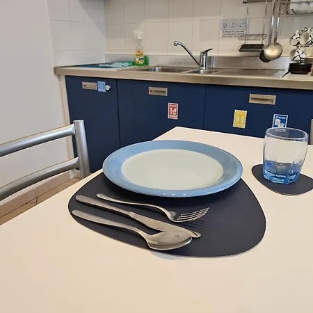 Casa Luminosa In Affitto Breve A Lugo, Zona Tranquilla, Parcheggio Comodo * לוגו