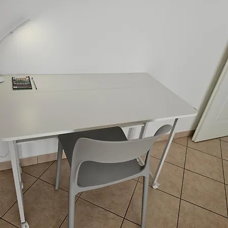 דירה Casa Luminosa In Affitto Breve A Lugo, Zona Tranquilla, Parcheggio Comodo לוגו