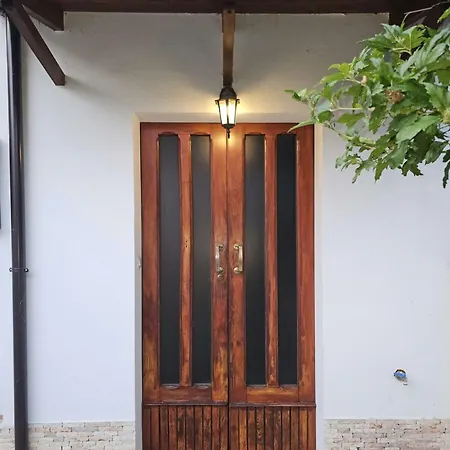 דירה Casa Luminosa In Affitto Breve A Lugo, Zona Tranquilla, Parcheggio Comodo לוגו