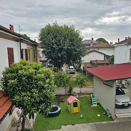 Casa Luminosa In Affitto Breve A Lugo, Zona Tranquilla, Parcheggio Comodo
