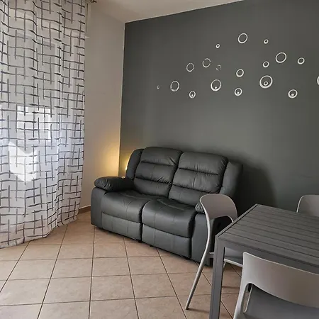 Casa Luminosa Lugo, 3 Indipendenti, Zona Tranquilla, Parcheggio Libero