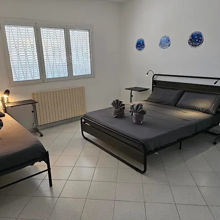 Casa Luminosa In Affitto Breve A Lugo, Zona Tranquilla, Parcheggio Comodo